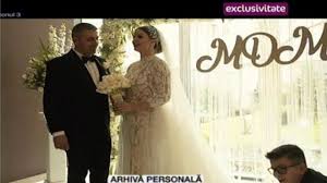 Ei bine afla si ca marcela fota, celebra interpreta de muzica populara despre care va povestim, iti are radacinile din comuna melinesti, judetul dolj. Imagini In Exclusivitate De La Nunta CantÄƒreÈ›ei De MuzicÄƒ PopularÄƒ Marcela Fota Youtube