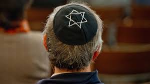 Der antisemitismusbeauftragte der bundesregierung, felix klein, hatte sich. Frankreich Debatte Um Die Kippa Archiv