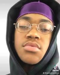 50 Cent and Tariq from Power debate who Waves 🌊 are better, ➖➖➖➖➖➖➖➖➖, (DM  us your best Wave 🌊 Photos & Videos for a chance to be featured