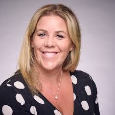 Sandra Poore's Instagram, Twitter & Facebook