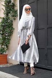 17 Casual Hijab Dresses For A Very Fashionable Spring Style Muslim Fashion Hijab Outfits Hijab Fashion Muslim Fashion
