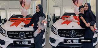 Aku mencoba menenangkan diri dengan mandi, lalu berbaring di ranjang. Penat Sangat Tapi Penat Yang Bahagia Farah Lee Tayang Kereta Mewah Sinar Plus