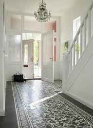 Carrelage D Entree Met Afbeeldingen Trappenhuis Decoratie Huisstijl Entreehal