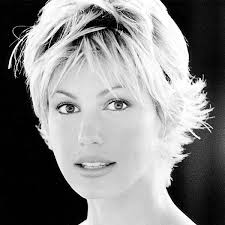 Faith Hill Short Hair Google Search Faith Hill Hairstyles Short Hair Styles Hair Affair