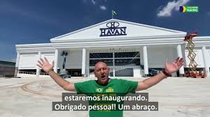 As lojas geralmente são construídas em estradas de grande movimento e a direção destaca que os turistas param para tirar foto. Obras Da Havan Osasco Entram Na Reta Final E Unidade Recebe Visita Do Empresario Luciano Hang Giro S A