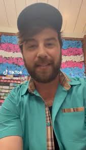 Elementary school teacher boasts about students designing a trans flag and  reading books teaching them they can be the opposite gender: “My name's  Teacher Green and something I like about my classroom