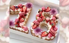 Inspiration Gateau Fruits Rouges Gateau Anniversaire 18ans Gateau Anniversaire Idee Gateau Anniversaire