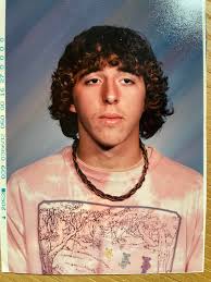 Nostalgia Hunters post pics with their finds like they caught a 🐟.......  Oh by the way here's a 90s Dolly Shirt I caught......