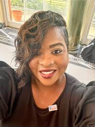 Linda Reiter's Instagram, Twitter & Facebook