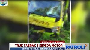 Direktur operasional pt transjakarta, daud josep,mengatakan, untuk operasional, pramudi transjakarta digaji tinggi sekitar nah, ternyata gaji sopir busway lebih besar nih, gimana menurut pendapat kalian sob? Truk Pengangkut Cabai Tabrak Motor Di Blora 1 Orang Tewas News Liputan6 Com