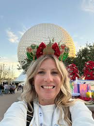 If we're already in the park can we get our jollywood bracelet starting at  530 by Muppet vision or Star wars launch bay?