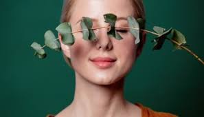 Salon Joins Forces with Charity to Collect Beauty Sample Sachets for Those  in Need