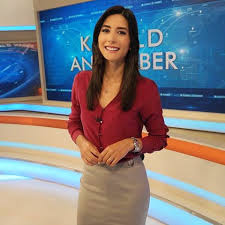 Cnn türk'ün başarılı ana haber spikeri duygu demirdağ'ın kanal ile yolları ayrıldı.son bir yıldır ana haber'i sunan ekran yüzü ratinglerde başarılı bir çizgi yakalamıştı. Merve Dinckol Kimdir Kanal D Haber Sunucusu Merve Dinckol Nereli Kac Yasinda