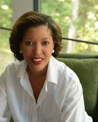 Jenifer Cooper's Instagram, Twitter & Facebook