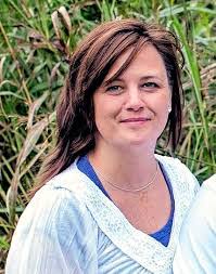 Lori Wertz's Instagram, Twitter & Facebook