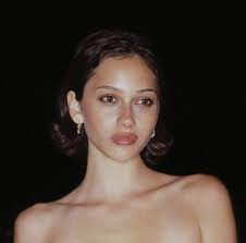 Ella Buckley (ellabuckless)