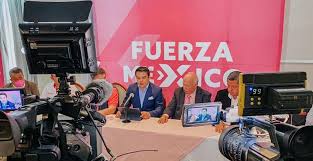 Cepeda silva fue presentado esta tarde en el hotel imperial, ubicado en paseo de la reforma, adonde llegó en una camioneta sequoia, marca toyota. Bmwelpb13m65am