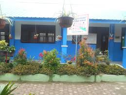 Pada gerakan melompat, posisi badan. Taman Sekolah Dasar