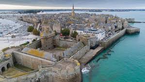 Check spelling or type a new query. Saint Malo La Ville Va Tout Faire Pour Encadrer Airbnb