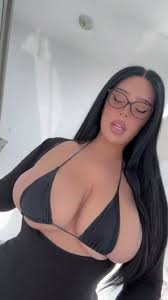 @ClaudiaRiviers video Tweet