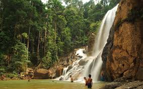 Nama air terjun tumpahan air terjun ini memiliki ketinggian ± 11 m. Sungai Pandan Waterfall In Kuantan Asian Itinerary