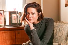 Mary Elizabeth Winstead Into The Gloss Shoot 2016 01 Gotceleb She has also helped in creating a new line of clothes for. mary elizabeth winstead into the