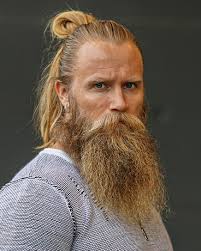 It's a Bird... It's a Plane... It's Beardalicious 🤟 See link in BIO ❤️‍🔥  @thebeardstruggle 📸 @kentfotografen #beardalicious #growyouryard  #thebeardstruggle #beardedman #menwithbeards #beardedandproud #vikingbeard  #beardedlife