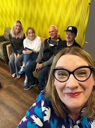 Late Bloomer show 243. Glorious crowd in Canberra tonight for our first  show of the Australian tour. Thanks for coming if you did. My ace support  was Sally-Anne Hayward. Mugs are via