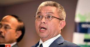 He claims that the novel coronavirus doesn't like high temperatures and that it lives in the lower respiratory tract. Health Minister Demands Apology Rm30mil Damages From C4 Over Allegation