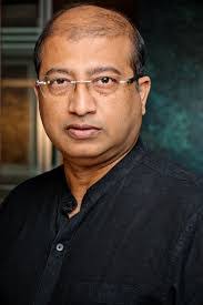 Stephen Weser's Instagram, Twitter & Facebook