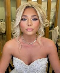 Local salons with 3 stylists for group booking?