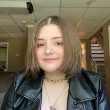 Meg Avery's Instagram, Twitter & Facebook