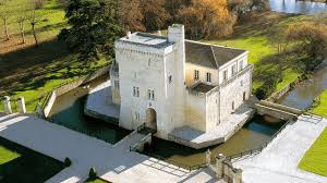 Do you love château la tour carnet? Chateau La Tour Carnet Vins Domaine Informations Generales