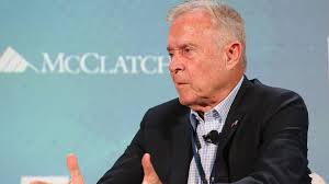 Michael Putney's Instagram, Twitter & Facebook