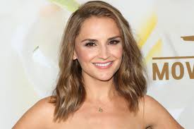 Cook wears 34b bra size and weights 125 pounds. She S All That S Rachael Leigh Cook Has Joined The Reboot Hellogiggles