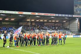 Der sv darmstadt 98 gewinnt den heimauftakt gegen die ksv holstein mit 2:0 und weiht den stehplatzbereich der neuen gegengerade erfolgreich ein. Holstein Kiel Sv Darmstadt 98 1 1 1 1 Lilienblog
