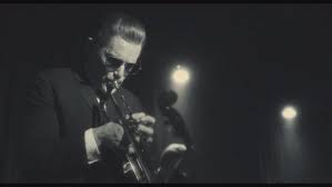 Chet baker — old devil moon 02:56. Ethan Hawke Plays It Cool In The Chet Baker Biopic Born To Be Blue Euronews