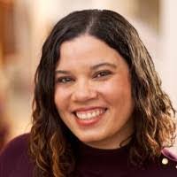 Carolyn Hedges's Instagram, Twitter & Facebook