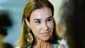 Así son las desconocidas hijas de la escritora Carmen Posadas: una médico  estético y una trabajadora de Telefónica