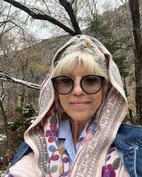 Danielle Lin, C.N. (@daniellelinshow) • Instagram photos and videos