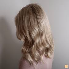 blond med slingor peach stockholm beige blonde hair cool blonde hair beige hair