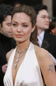 Angelina Jolie Http Pinterest Com Nfordzho Party Queen Angelina Jolie Tattoo Angelina Jolie Angelina Jolie Photos