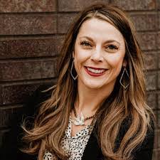 Brandi Mallard's Instagram, Twitter & Facebook