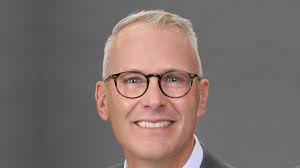 Louis Tomaselli's Instagram, Twitter & Facebook