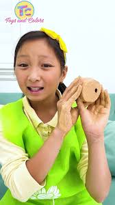 Ultimate Box Fort Maze Challenge with Eva