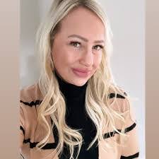 Jodie Sexton's Instagram, Twitter & Facebook