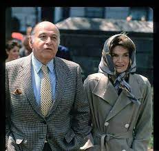 Jackie kennedy leaves the u.s. Resultat De Recherche D Images Pour Jackie Kennedy Last Years Jackie Kennedy Jaqueline Kennedy Jackie Onassis