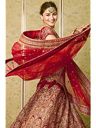 Alia Bhatt Celebrity Style In Commercial Manyavar 2019 From Commercial Charmboard Alia bhatt teen age actress. alia bhatt celebrity style in