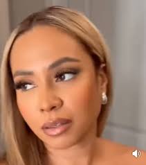 Okay! I am team Make Amber Happy Again. I was tired of seeing Shayla  Anthony and Woody seem happy and gace no karma but I guess the people are  right. If Ant
