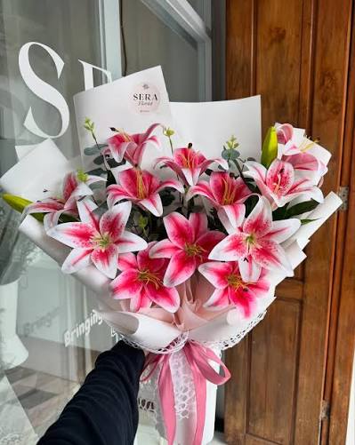 Bunga Lily Pink